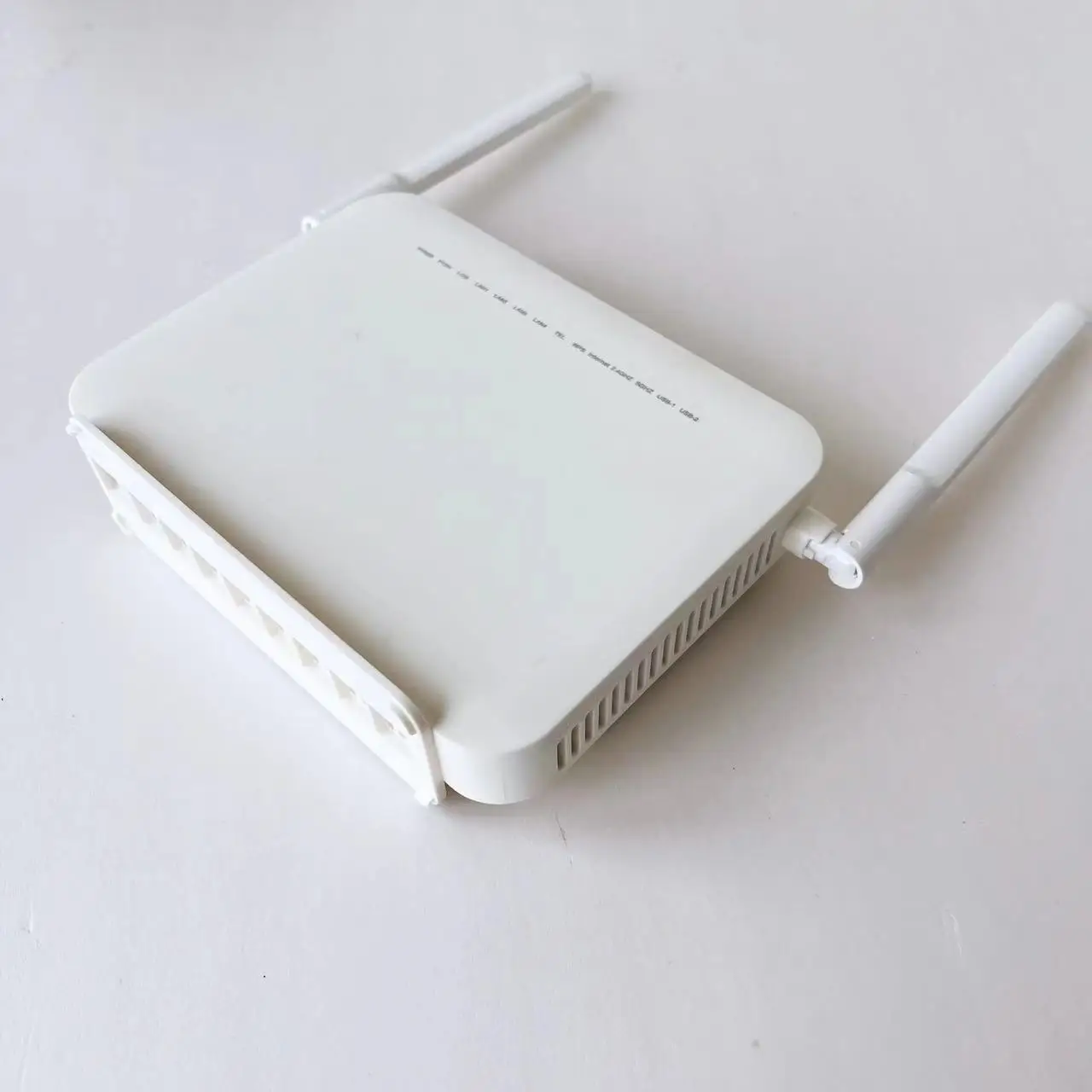 Dual Band WiFi GPON ONU G-1425-MA 2.4G&5G AC WIFI ONT Modem 4GE Lan Port NO TEL/VOICE Port Fiber Optic Unit