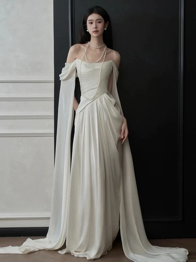 

Элегантное атласное свадебное платье больших размеров на одно плечо, длинное, для выездной церемонии, с завышенной талией, без рукавов