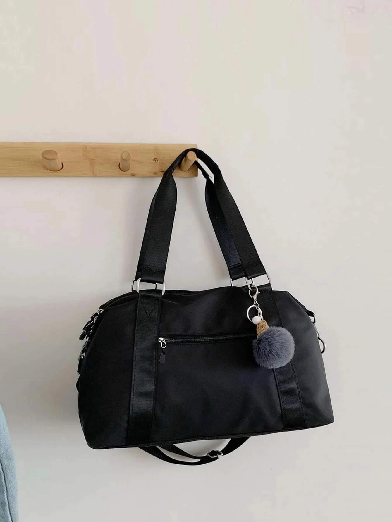Minimalist Large Capacity Duffel Bag with Cute Bag Charm, Women Weekend Overnight Carry On Luggage Bag, Travel Organizer for Summer Vacation, Airport Clothes Storage, Multi-use Gym & Sport Training Bag, Thoughtful Birthday, Christmas & Thanksgiving Gift