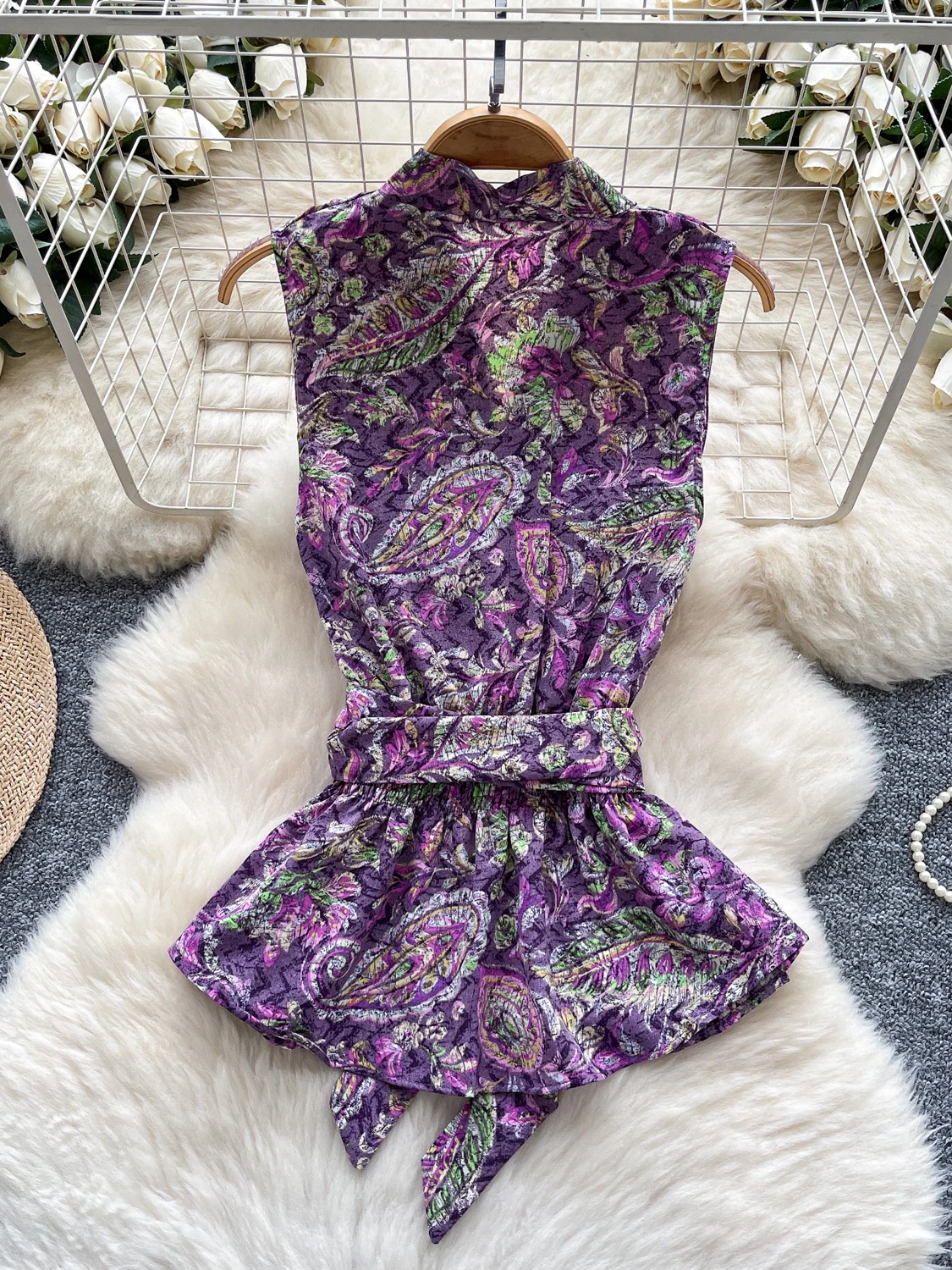 เสื้อผู้หญิงลายดอกไม้สไตล์เกาหลี คอวีผูกเอว ลำลอง ใส่ทำงานได้ ลดอายุ ใส่ได้หลายโอกาส แฟชั่นฤดูร้อน