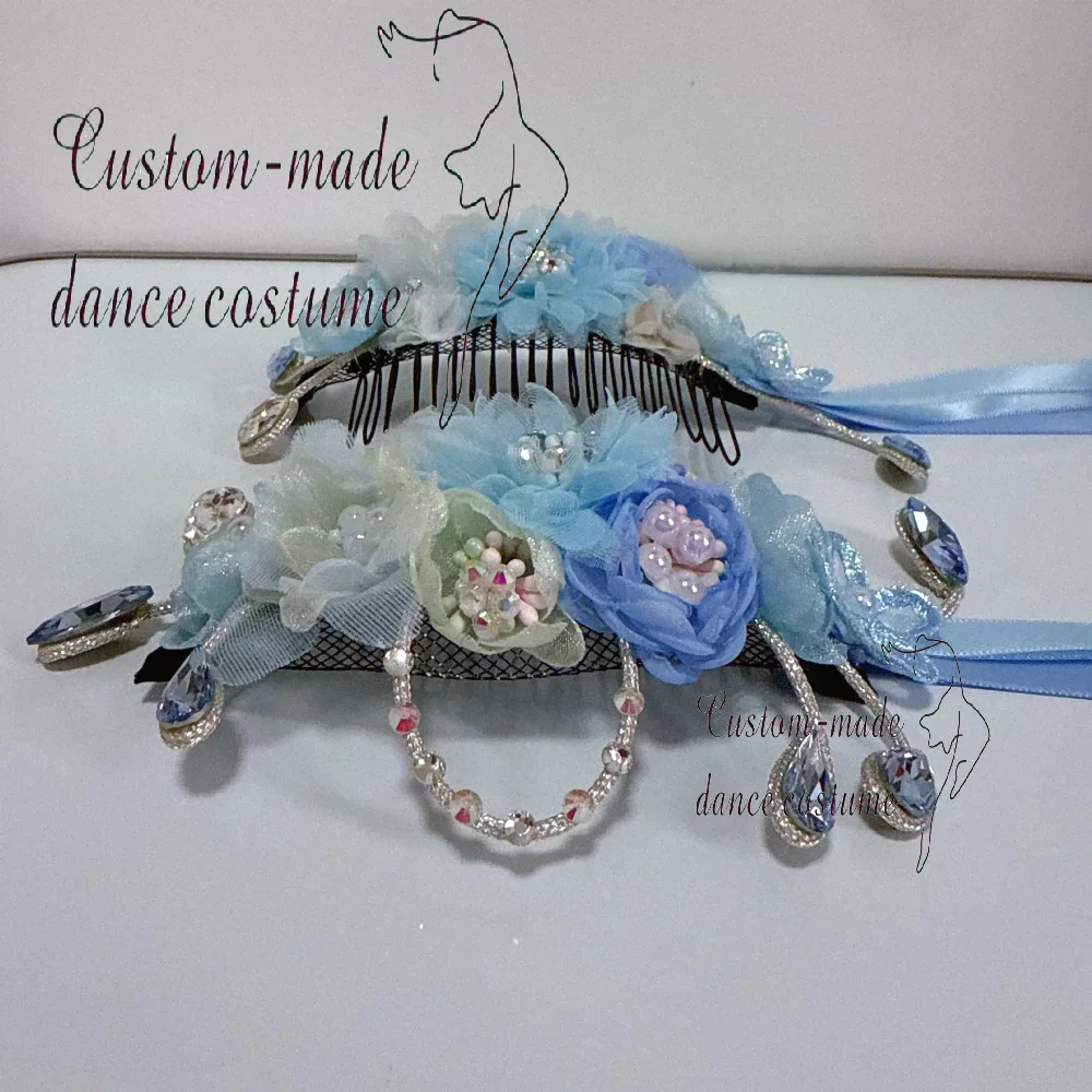 إكليل غطاء رأس الباليه، ابنة غابرييلا غير المحتملة تتجذب بأغطية الرأس الزهرية.