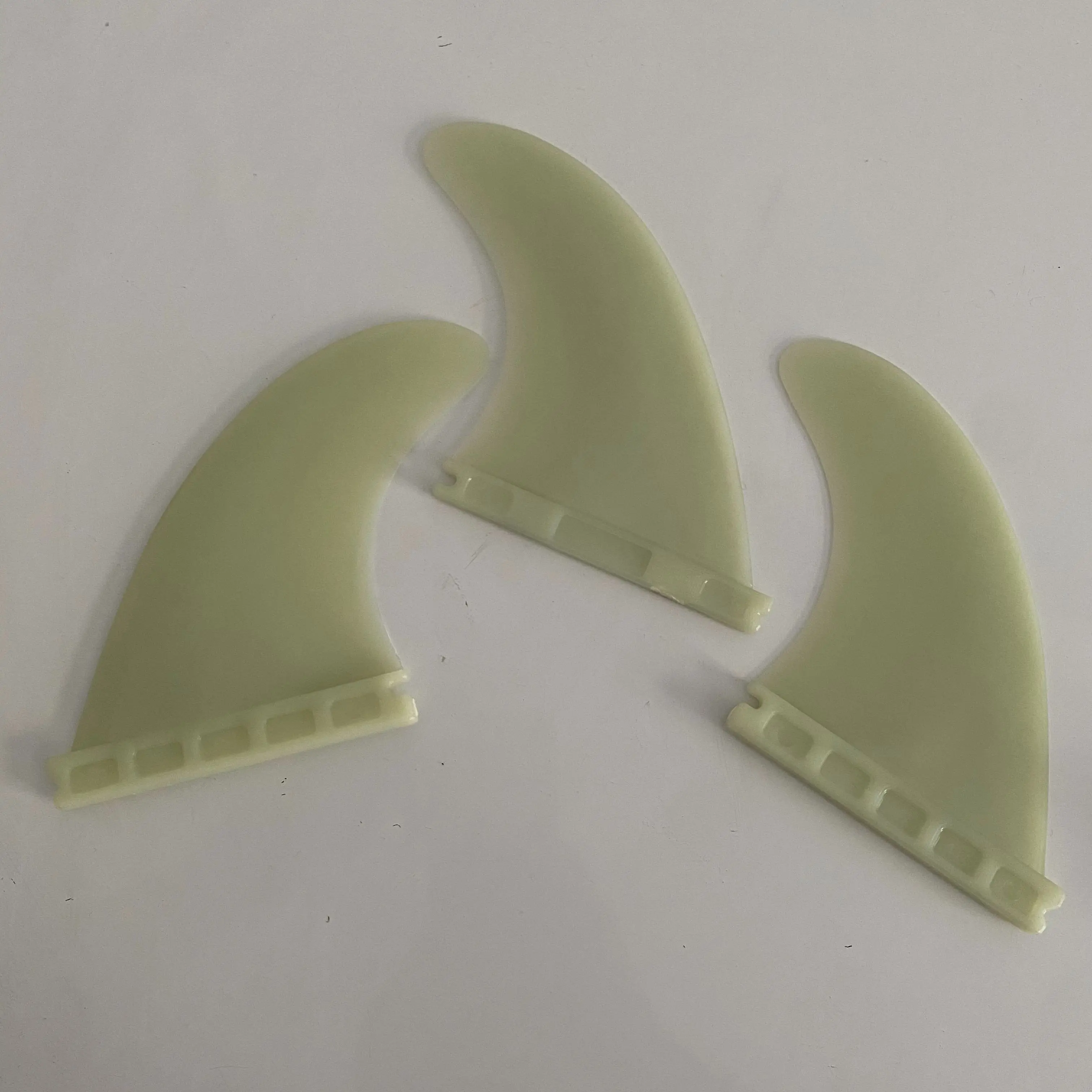 Surfflossen für Surfbrett, 4,37 Zoll/11,1 cm, Surfflosse, hochwertiges Kunststoff-Surfbrett, Wassersport, Surfbrett – Detail 3