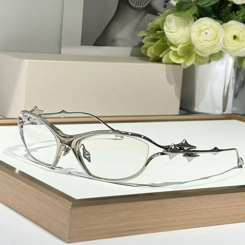 إطار نظارات YTT fashionGM جديد لعام 2025 على شكل عين القطة مخصص من التيتانيوم النقي للرجال والنساء إطار نظارات مضاد للضوء الأزرق
