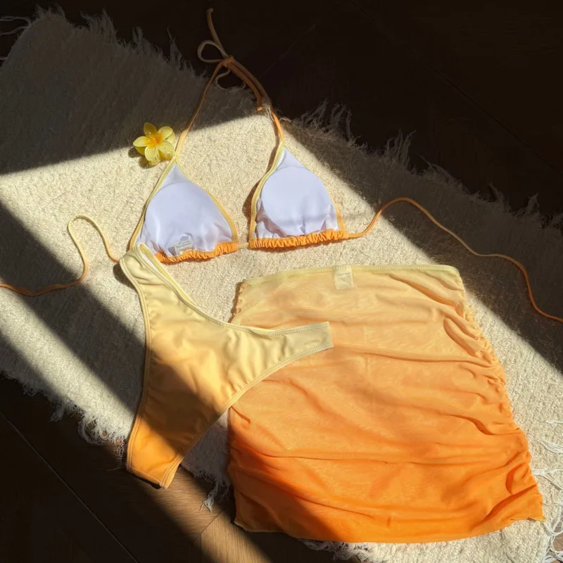 2026 Bikini sexy Costumi da bagno femminili Donna Costumi da bagno a tre pezzi Costumi da bagno da spiaggia Costumi da bagno Bikini brasiliano Set Piscina Bagnante