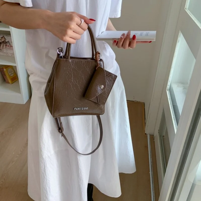 

Elegant Women Shoulder Bag Made From Genuine Leather With Top Zip Closure For Stylish Secure Carry
