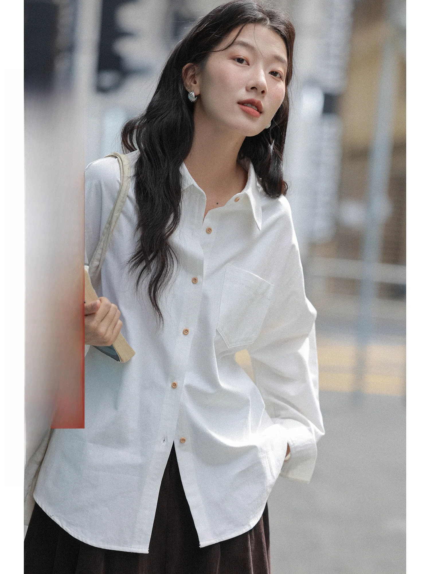 

Белый свободный длинный све irt женский осенне-зимний новый корейский однотонный универсальный свободный крой однотонный топ