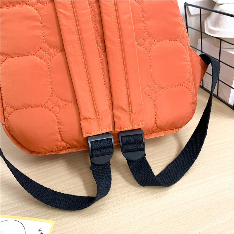 Fashion Gloss Women\'s Backpack Quilted Down Fabric Cotton Backpacks for Teenagers Girls 2023 High Capacity Padded Space Back Bag