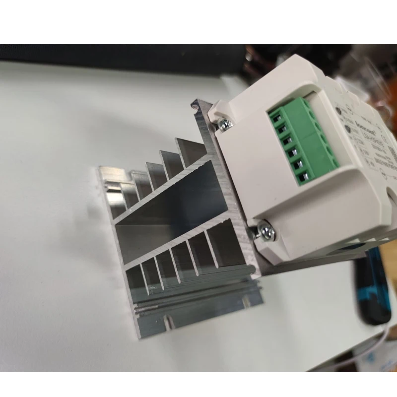 Single-phase Fully Isolated AC Voltage Regulation Module Meltblown Cloth Thyristor Power Regulator Solid State Relay Heater