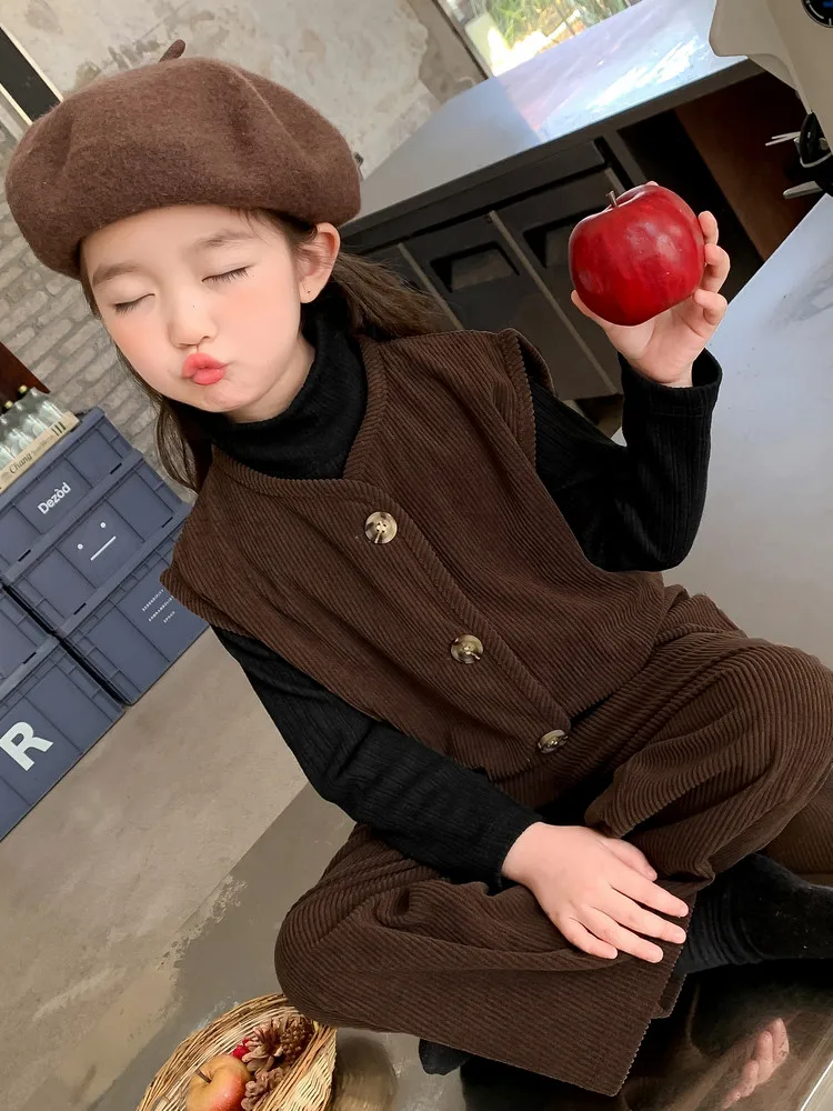 ชุดแฟชั่นเด็กผู้หญิงฤดูใบไม้ร่วง 2023 เสื้อกั๊กผ้าลูกฟูกแบบใหม่ ชุดเสื้อผ้าเด็กฤดูใบไม้ร่วง ชุดเสื้อยืดเด็ก ผ้าฝ้าย ชุดเด็ก