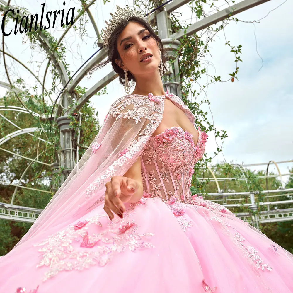 

Розовые милые платья Quinceanera с 3D цветами и накидкой, бальное платье с аппликациями, кружевные платья Sweet 16, 15 лет, мексиканские платья по индивидуальному заказу