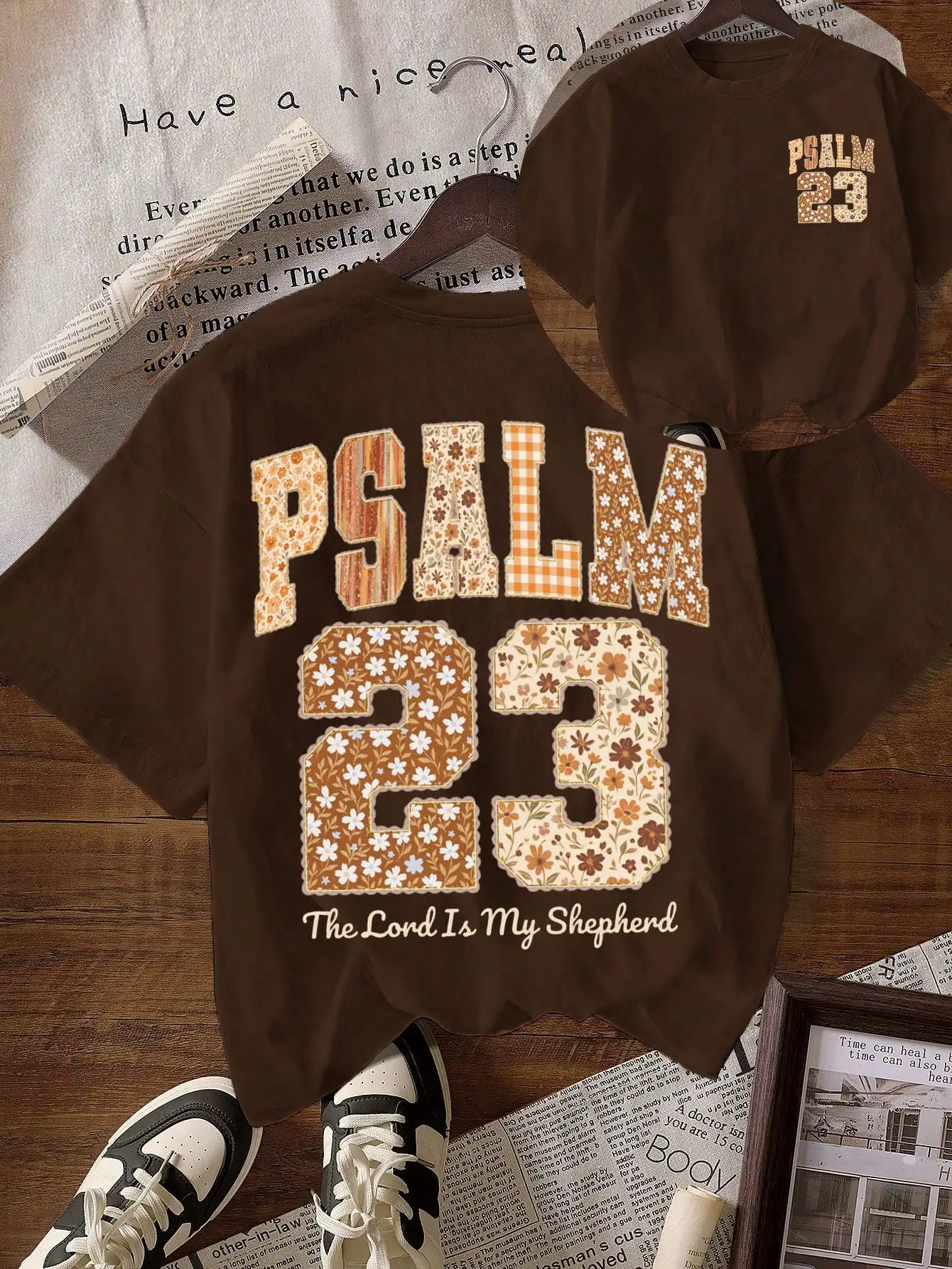 

Women's Casual Short Sleeve T-Shirt with Psalm 23 Bible Verse Floral Graphic, Retro Fall Faith Design