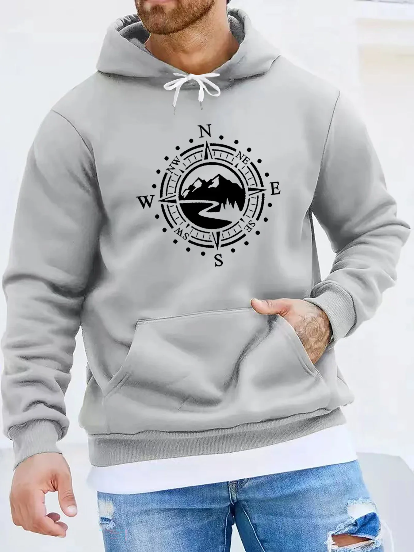 Men's autumn and winter casual fashionable loose hooded sweatshirt with mountain and compass printed long sleeved warm pullover