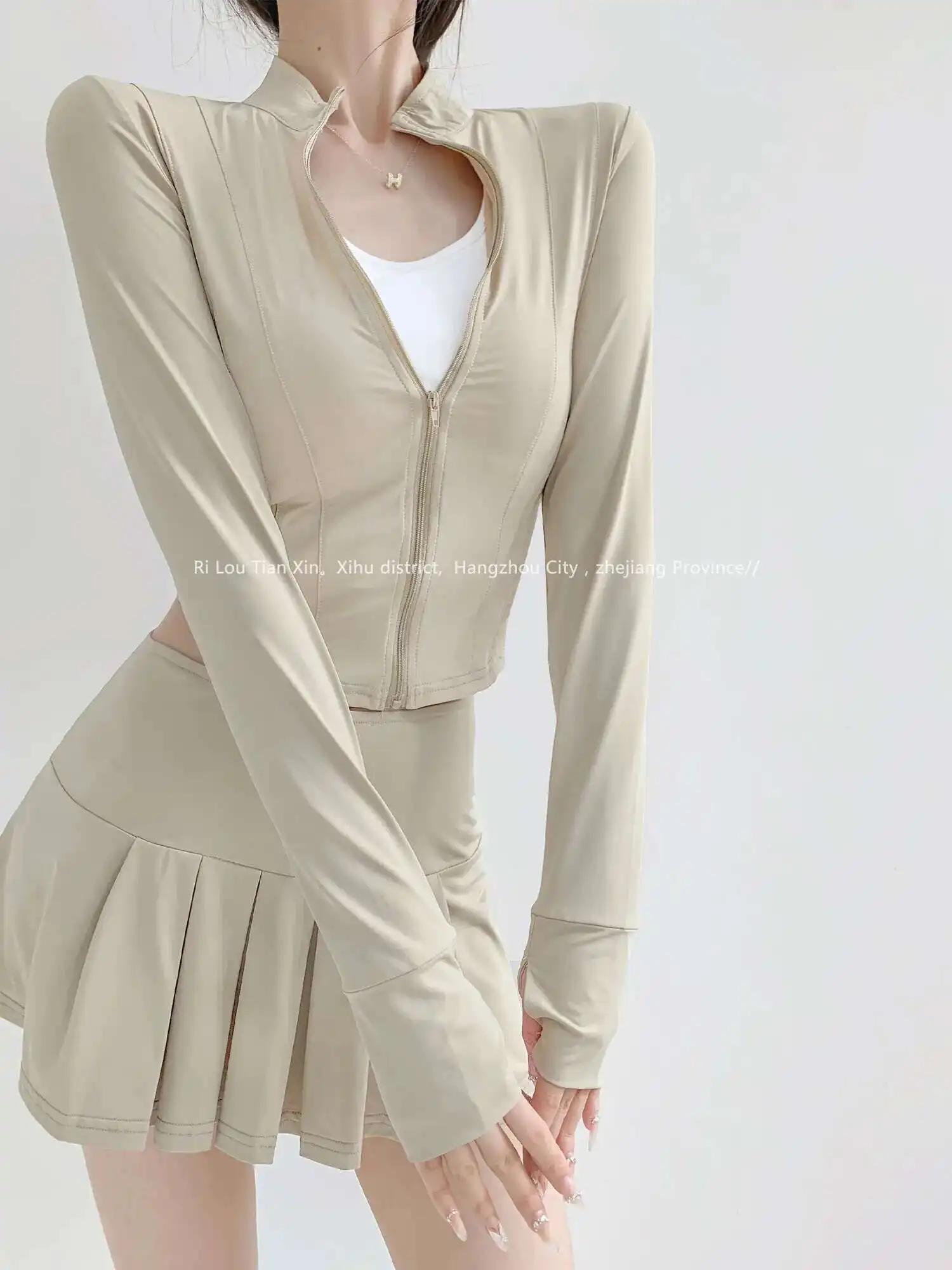 Conjunto Yoga Mujer: Cardigan + Falda Deportiva