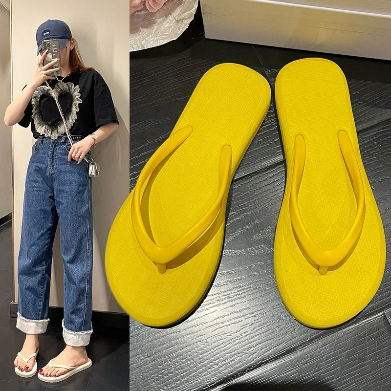 Rubber Women's Clip Toe Flip Flops in Summer Simple Solid Color Comfortable Breathable Beach Sandals in Various Colors Sandals