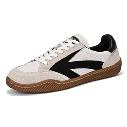 Zapatillas de deporte informales para hombre, zapatos de suela plana de malla ligera, suela suave y transpirable, superficie de ante de vaca, C1241, novedad