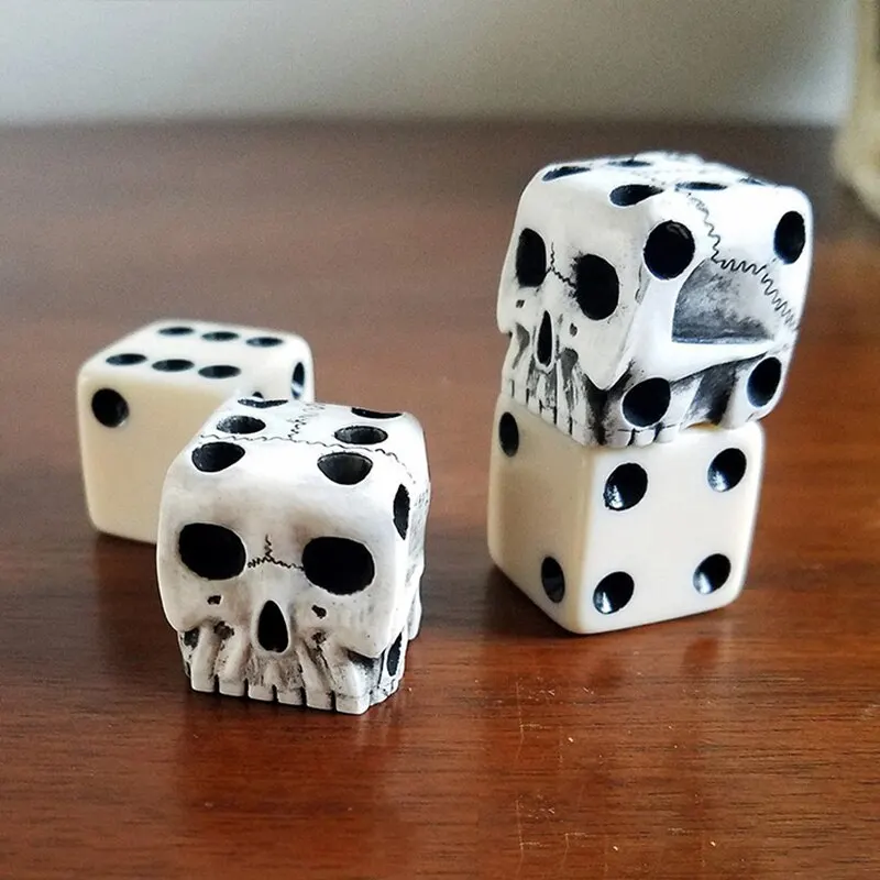 4Pcs Skull Dice 6-Sided Bone Unique Gift Gamer Great For Role Playing Board Game For Halloween