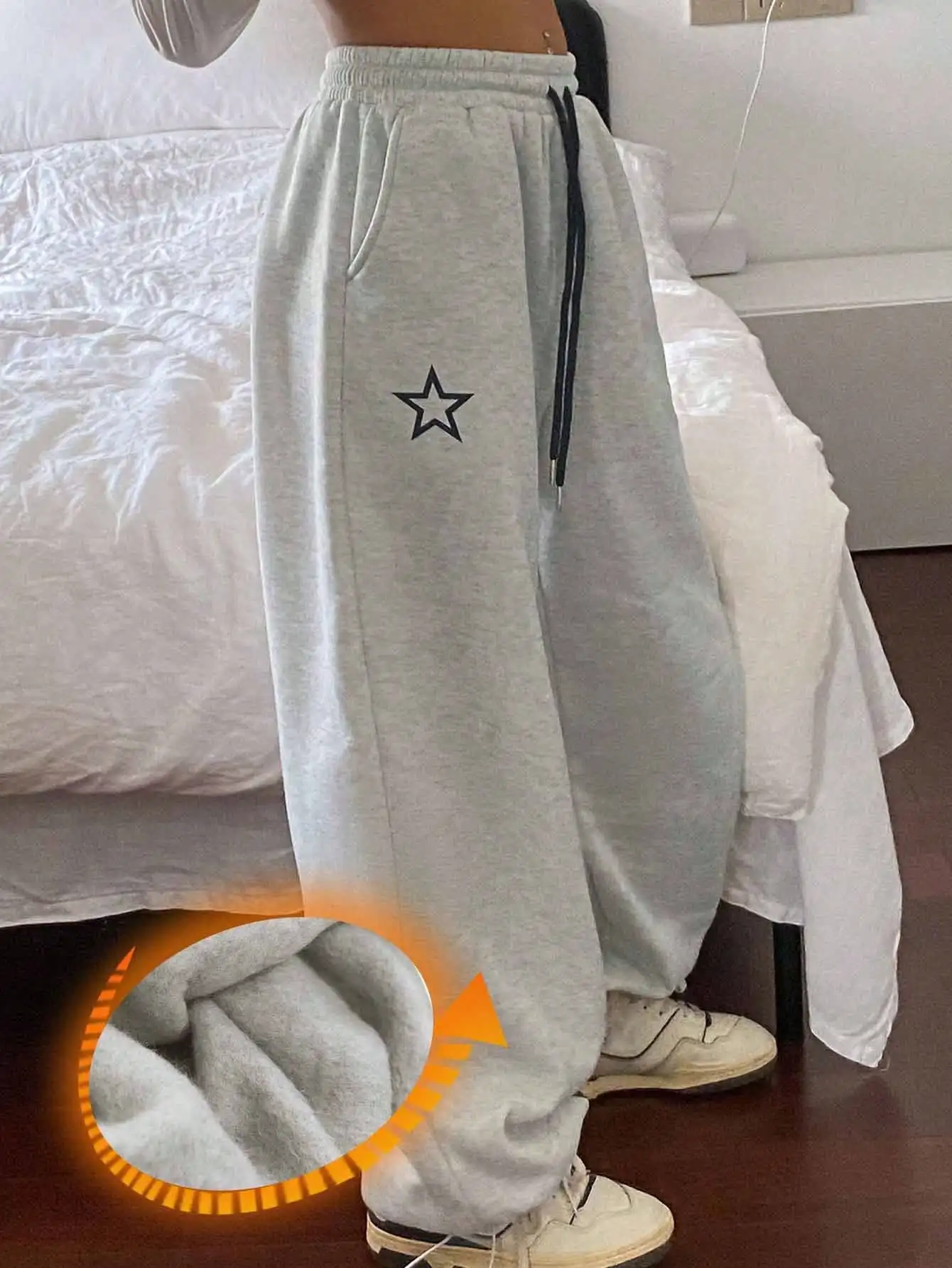 

Women's Gray Loose Fit Straight Leg Sweatpants with Star Print, Soft Fleece Lined for Fall Casual Wear