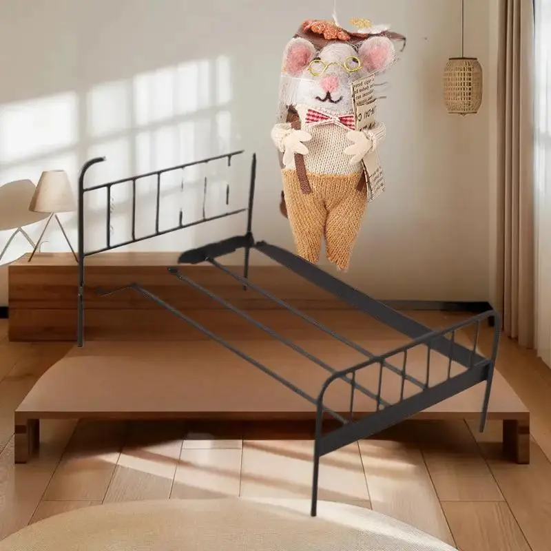 1:12 دمية مصغرة لتقوم بها بنفسك نموذج السرير الحديد ، دمية صغيرة أثاث غرفة نوم لعبة ملحق #3