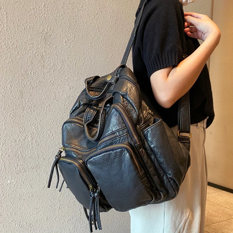 Retro Handbag Large Capacity Knapsack Luxury Design Backpack Soft Washed Leather Mochila Feminina Trend 2025 Backpack Women
