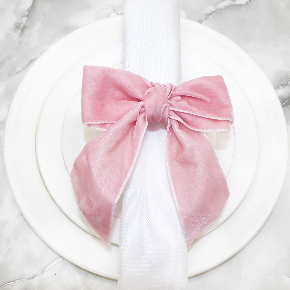 Свадебные кольца для салфеток с бархатным галстуком-бабочкой, рождественский декор для обеденного стола, элегантные зажимы для салфеток для особых случаев