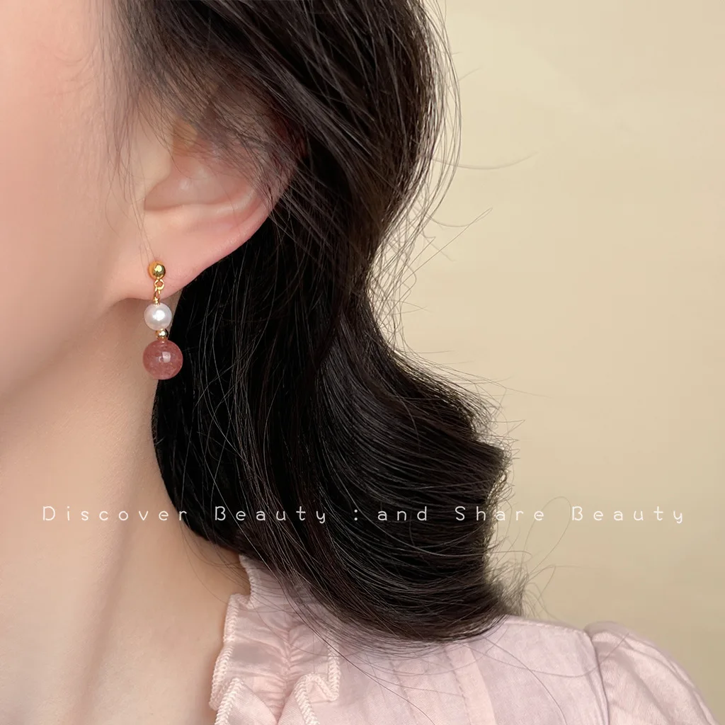 DIY accessories Handmade strawberry crystal natural stone earrings French retro natural pearl stud earrings niche design high-en