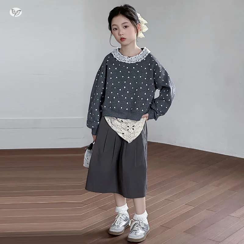 Girls' Korean-style outfit2026New autumn collection for older children: full-print heart-patterned lace sweatshirt and cotton ha