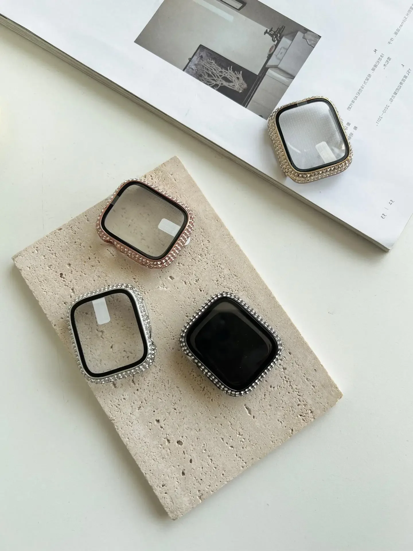 حجر الراين ديكور الزجاج المقسى حامي الشاشة حافظة ساعة لساعة أبل 38/40/41/42/44/45/46 مللي متر ، سلسلة SE/10/9/8/7/6/5/4/3/2