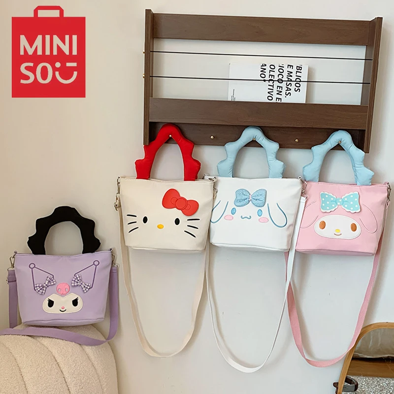 MINISO Cartoon śliczna torebka typu Bucket torebka damska moda haftowana Kuromi pojedyncza torba na ramię torba z nadrukiem Crossbody