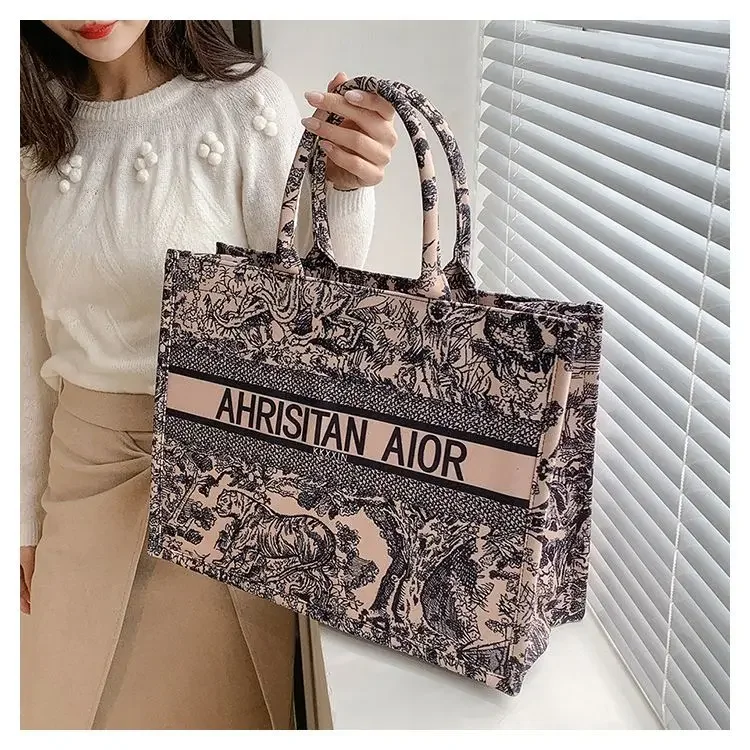 Large capacity canvas handbag for women 2024new designer fashion versatile shoulder bag ethnic style printed travel shopping bag