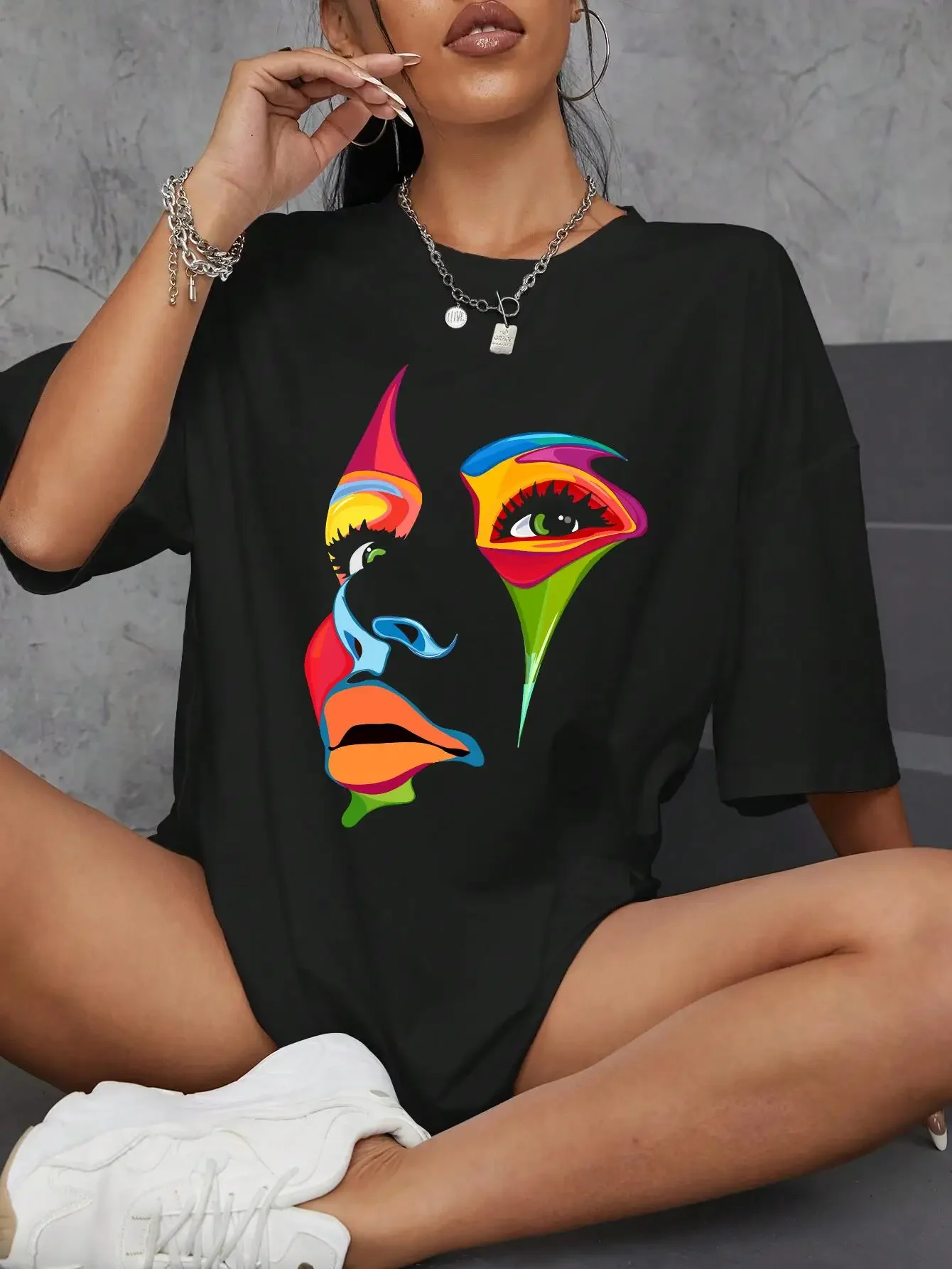 Women's breathable short sleeved T-shirt women's face painted printed with personalized design comfortable soft