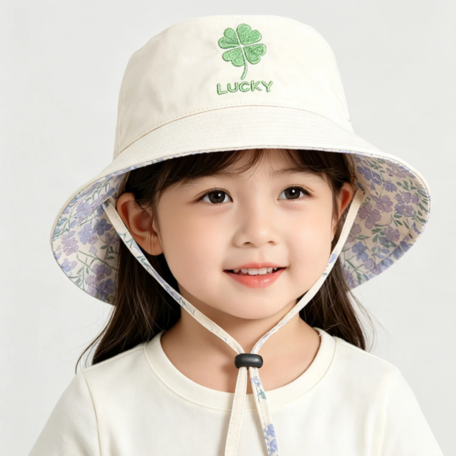 幸運の文字と四つ葉のクローバー刺繍入りキッズバケットサンハット、両面プリント、ベビー男の子女の子用フィッシャーマンキャップ、キュートなプリント