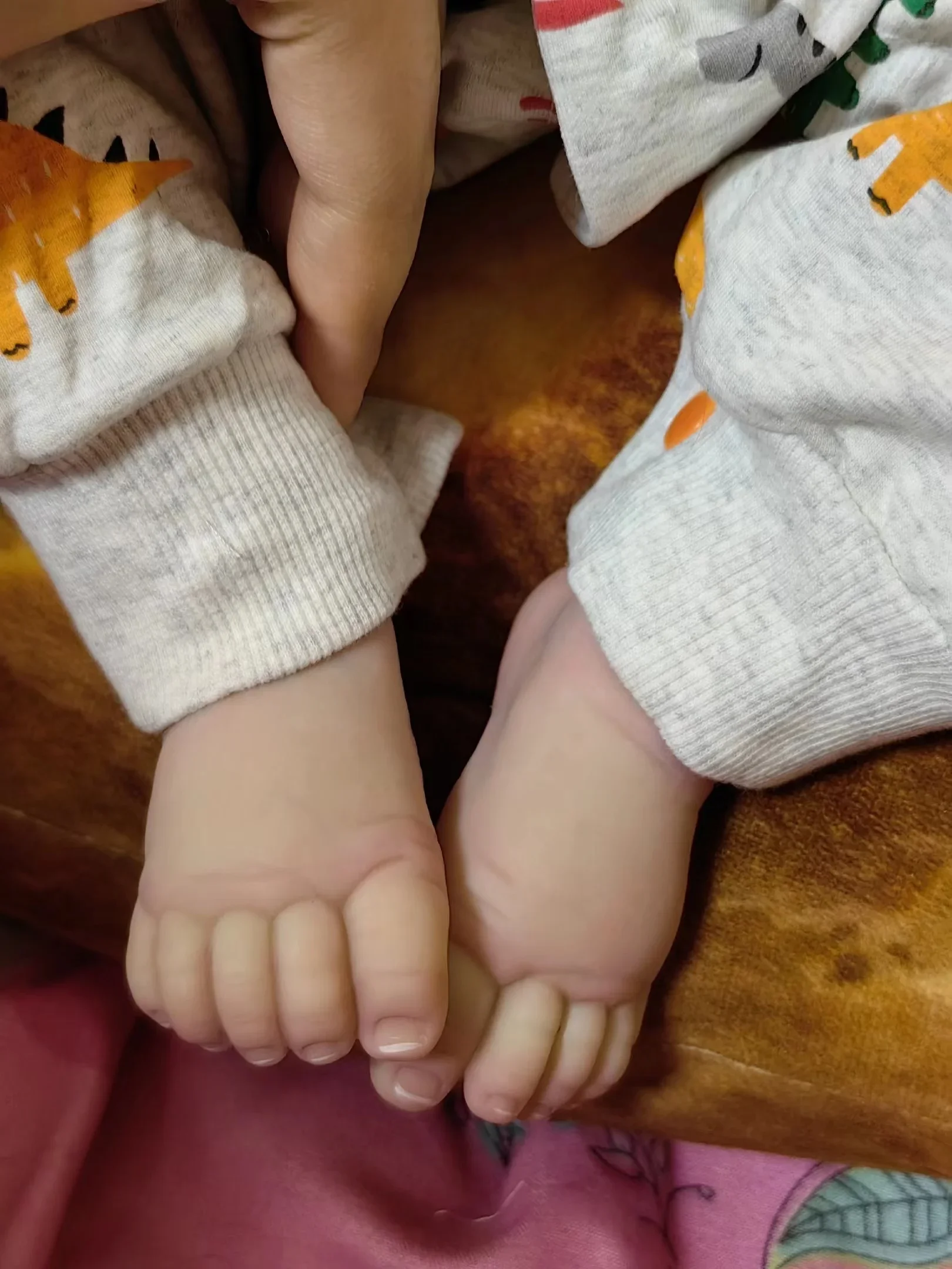 Dostosowane limitowane dostawy 24-calowe Reborn Baby Lottie Made By Artist Prawdziwe zdjęcia Już ukończona lalka
