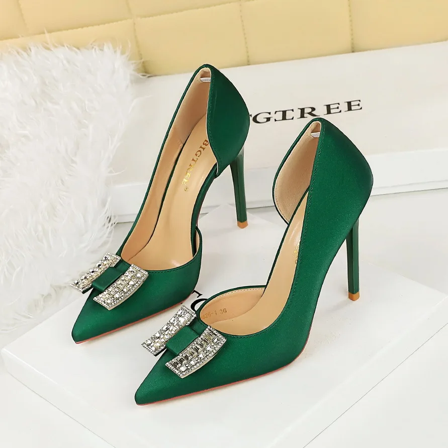 

Women's Sexy High Heels Shoes with Rhinestone Shallow Mouth Pointed Toe Side Hollow Out European American Fashion Single Shoes