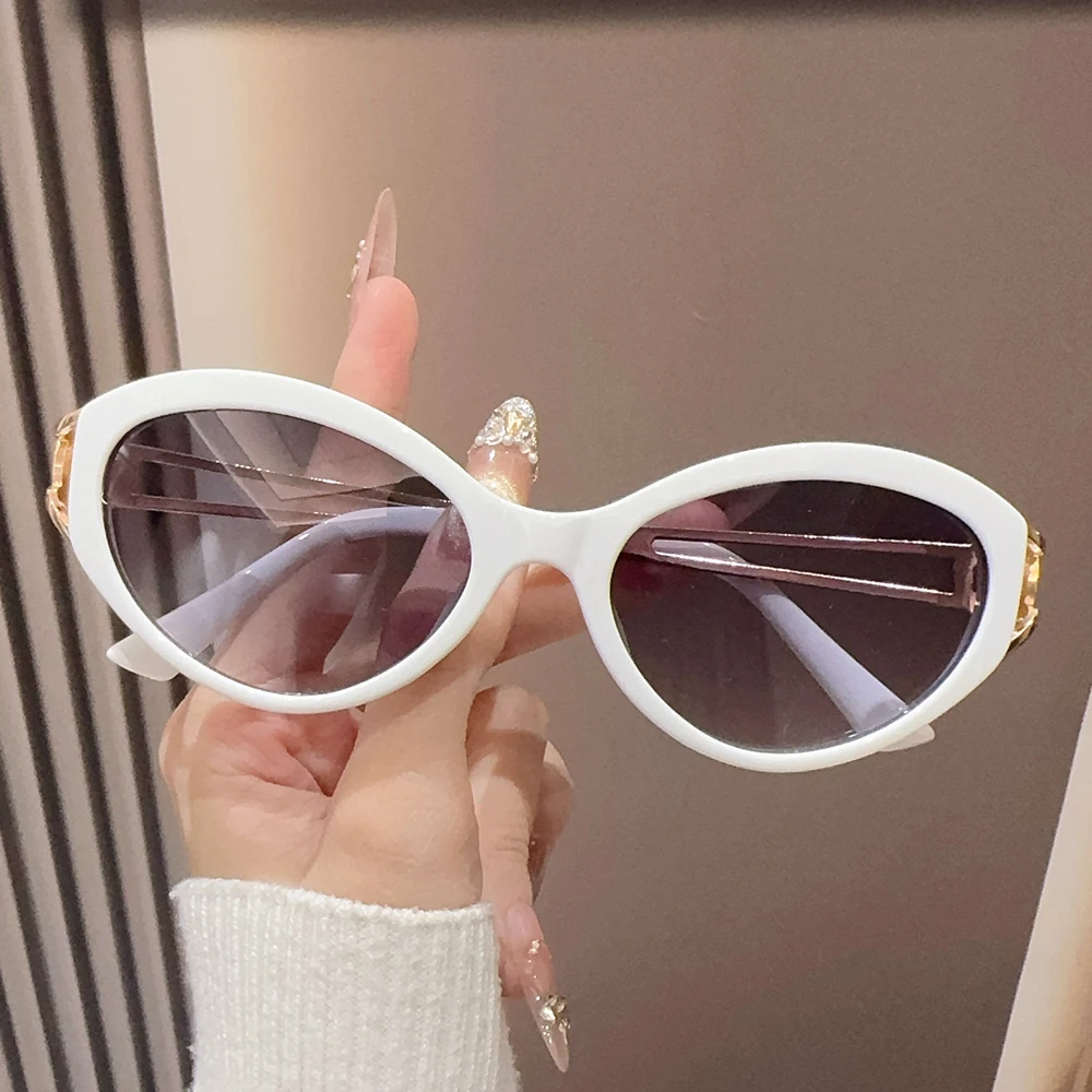 2025, neue ovale, vielseitige Retro-Sonnenbrille mit hohlem Logo-Tempel, UV-Schutz, Gesichtsschlankheit