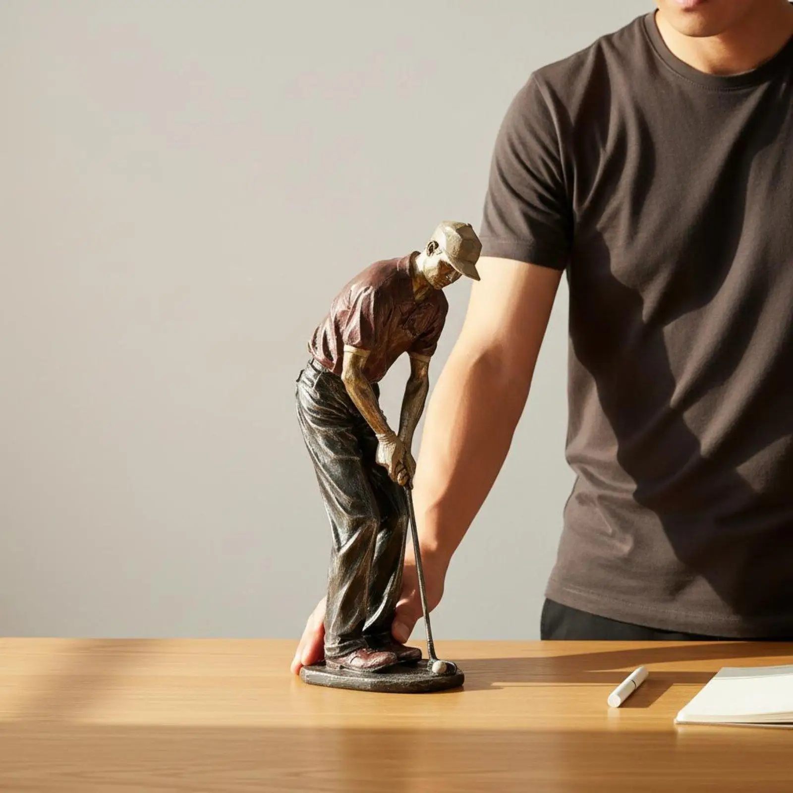 Golf Resin Figurine Tabletop Decoration Golf Player Figurine 3D Golfer Statue