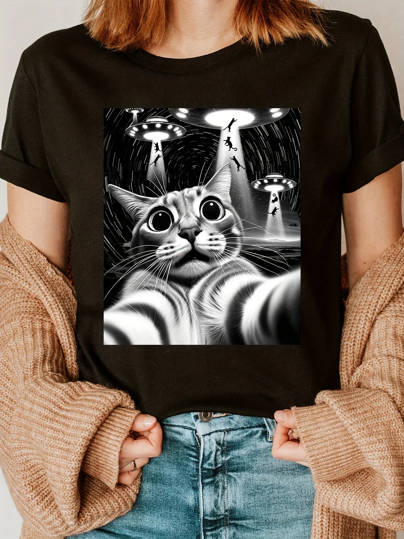 Cat UFO Invasion Funny Cat Meme Retro Alien Cat UFO Selfie Fashion Letter Print T-shirt Women's Clothing