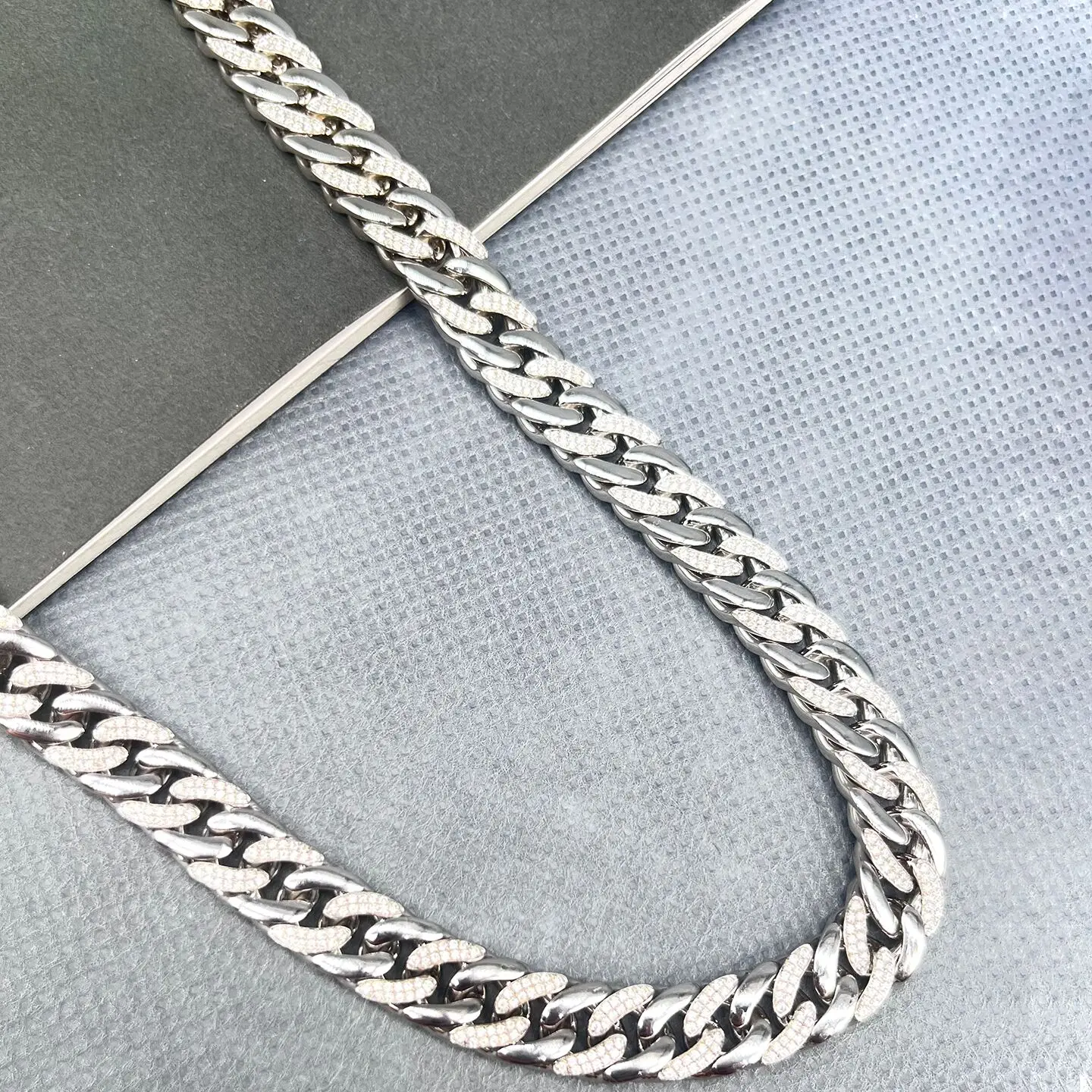 18k White Gold Cuban Link Chain 60cm 170g 6 Carat Moissanite Cuban Link Chain Necklace for Men