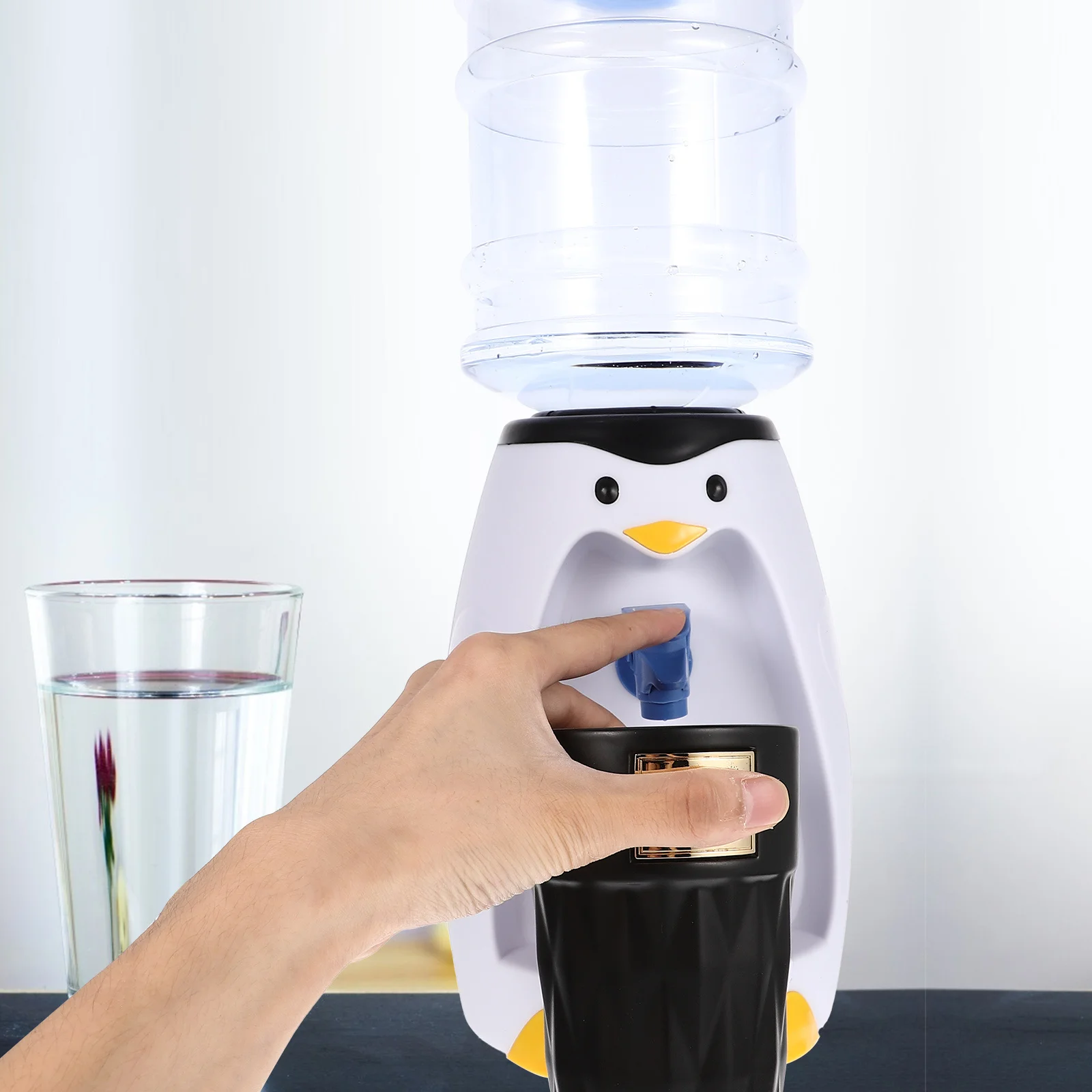 1 قطعة موزع مياه صغير غير التدفئة الكرتون نمط المحمولة المنزل مكتب المدمجة نافورة مشروبات موزع مياه صغير