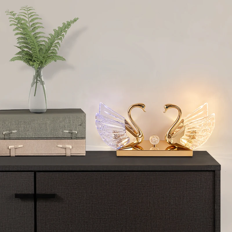 April Moderne Crystal Swan Tafellamp Creatief Ontwerp Led Bureau Licht Decor Voor Thuis Woonkamer