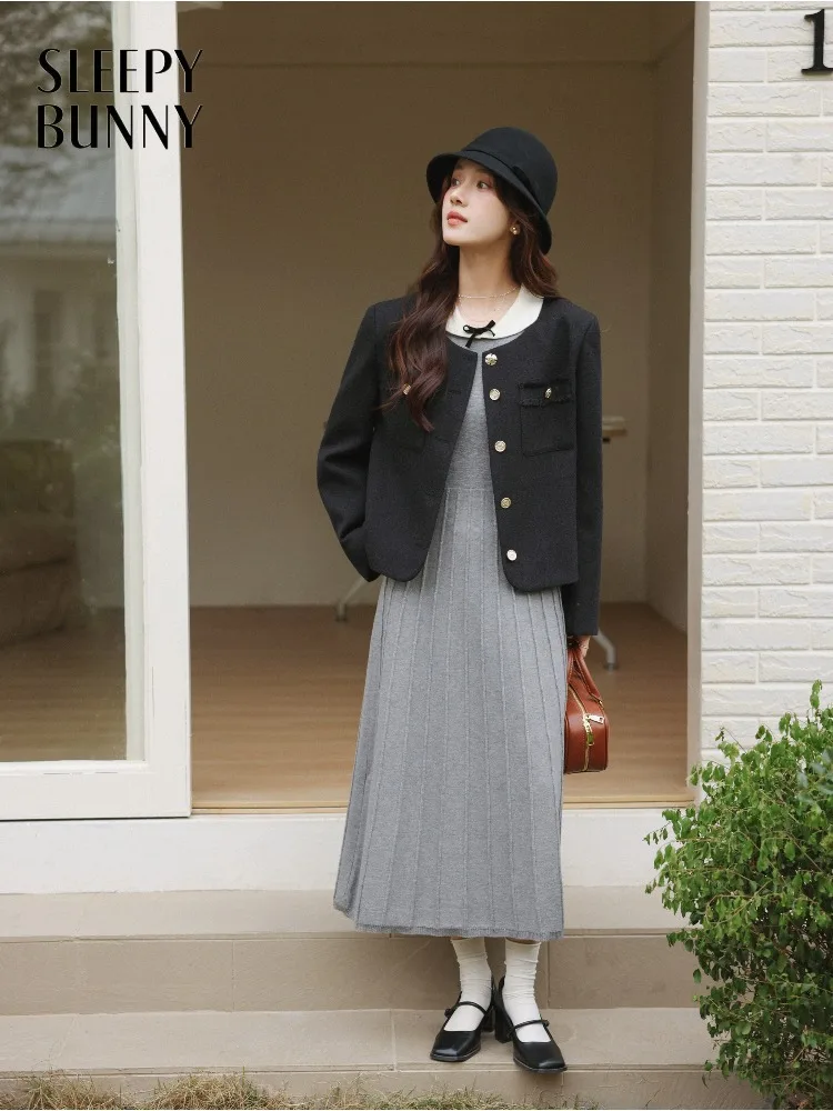 

Vintage Elegant Short Jacket Women Casual Tweed Coat Round Neck Gold Button Slim Fit Outerwear for Spring Autumn Fashion Outfit