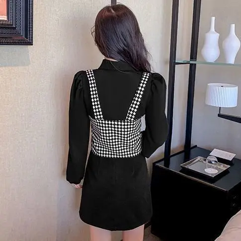 Francês retro outono e inverno nova lapela camisa feminina xadrez impressão fino ajuste pulôver versátil falso de duas peças manga puff topo