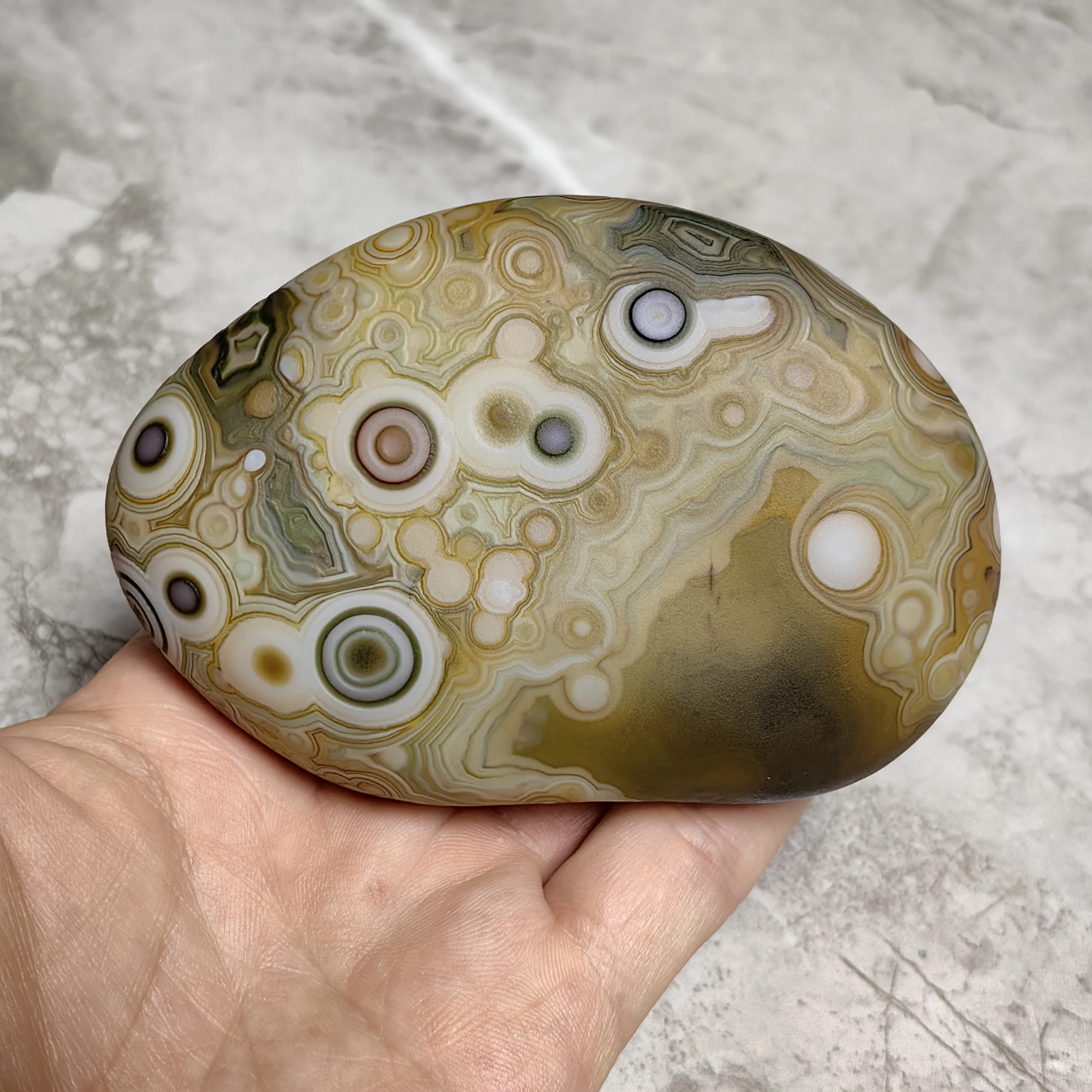 Large Collectible Flower Eye Agate, Intricate Ring PatternsWishing Palm Rough Stones Amulet for Stress Relief Reiki Meditation