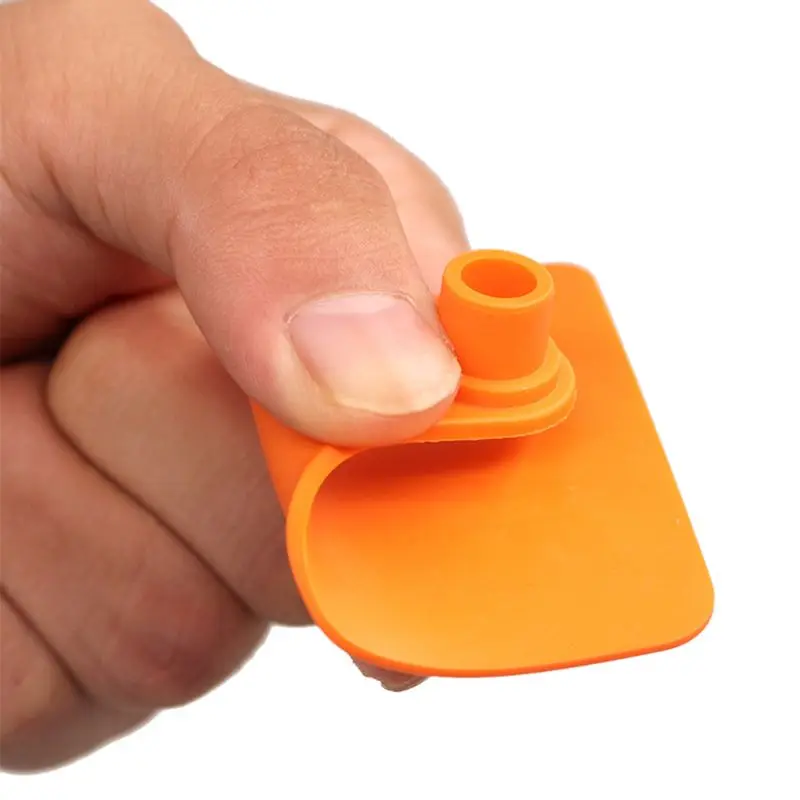 Plastic Livestock Ear Tags with 1-100 Series Numbers Farm Animal Identification Tags for Cattle Pig Sheep Pack of 100
