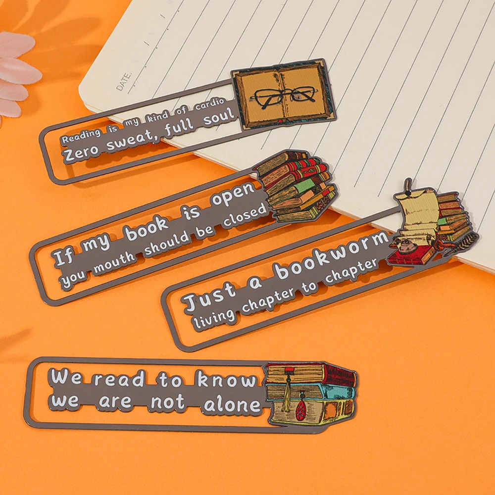 

Закладки с литературными цитатами и дизайном книг, отображающие значимые фразы и художественная книга — сопутствующие элементы для читателей