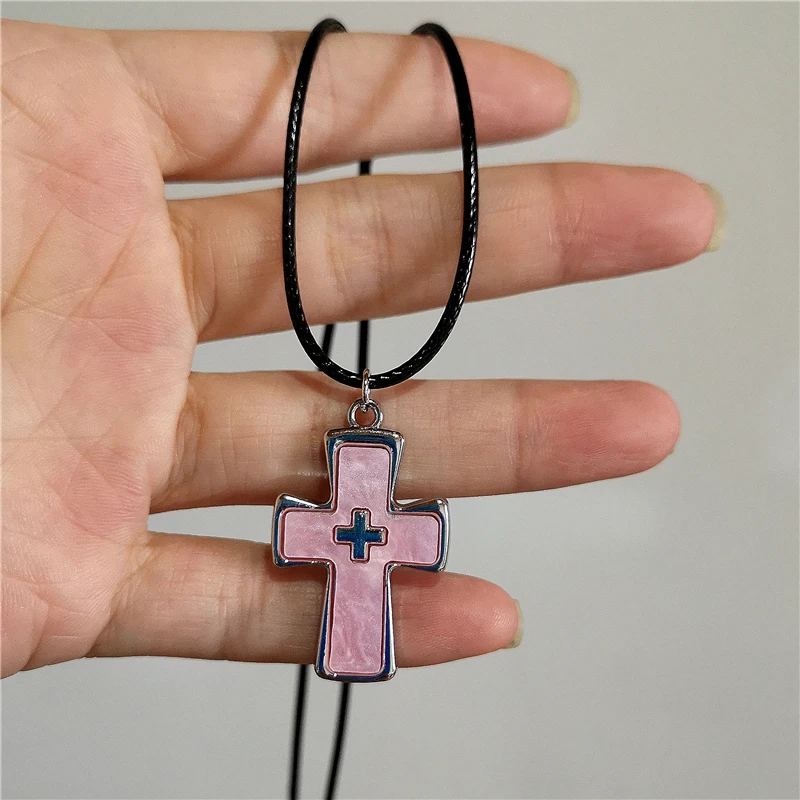 Rot rosa großes Kreuz Anhänger Leder Choker Halskette Goth Punk Schmuck Charme Aussage Frauen Männer y2k Accessoires Halloween Geschenk – Detail 7