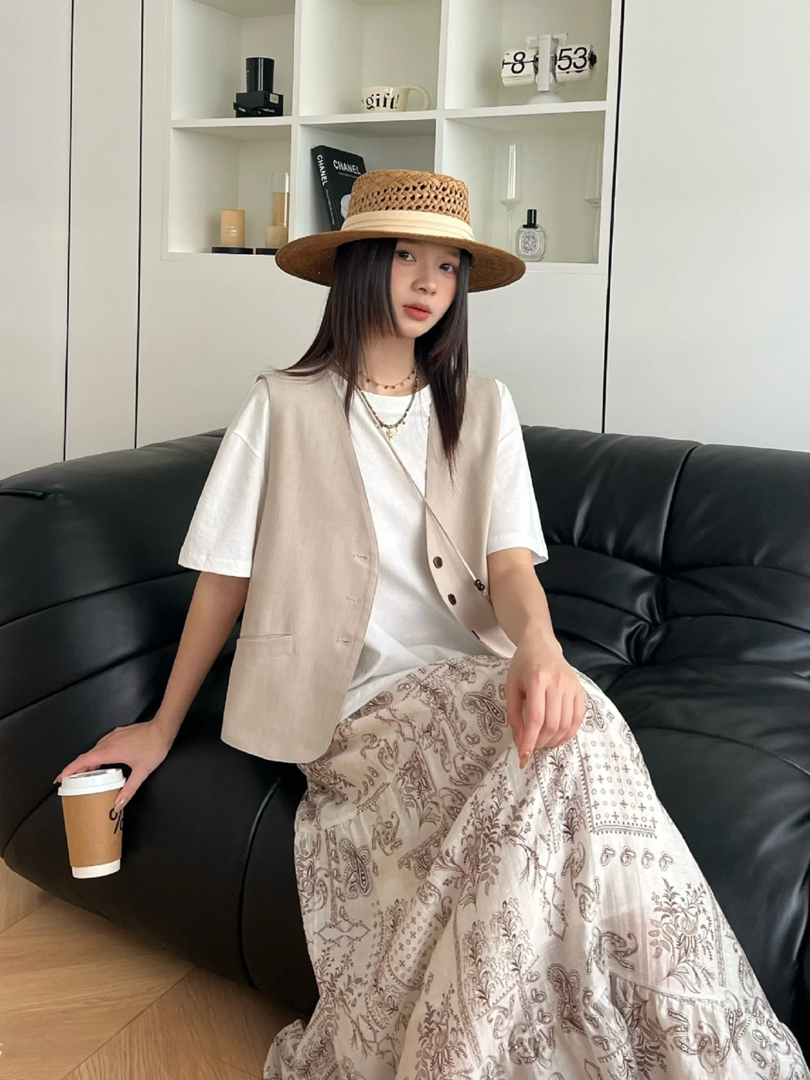 

Elegant V-Neck Short Sleeve T-Shirt Vest Set Women's Spring Summer White Simple Top Set Fashionable Two-Piece Suit Korean Style