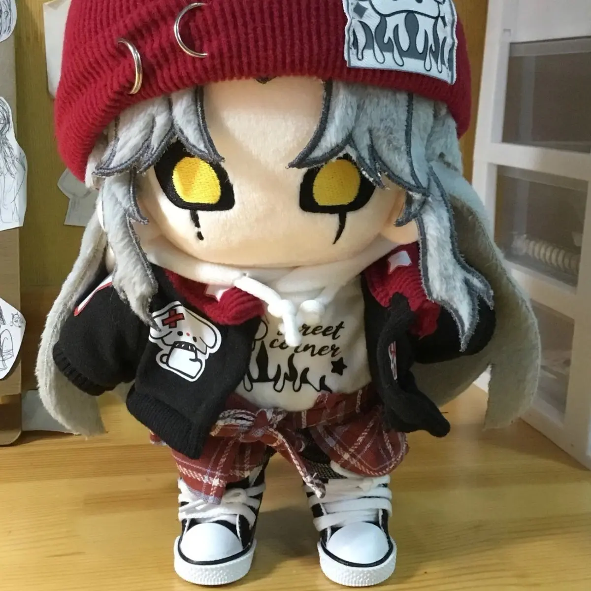 

Stuffed 20cm Anime Weird Circus Pierrot Element Cartoon Plush Doll Toy COS Dress-up Children Adults Collectible Cotton Gifts