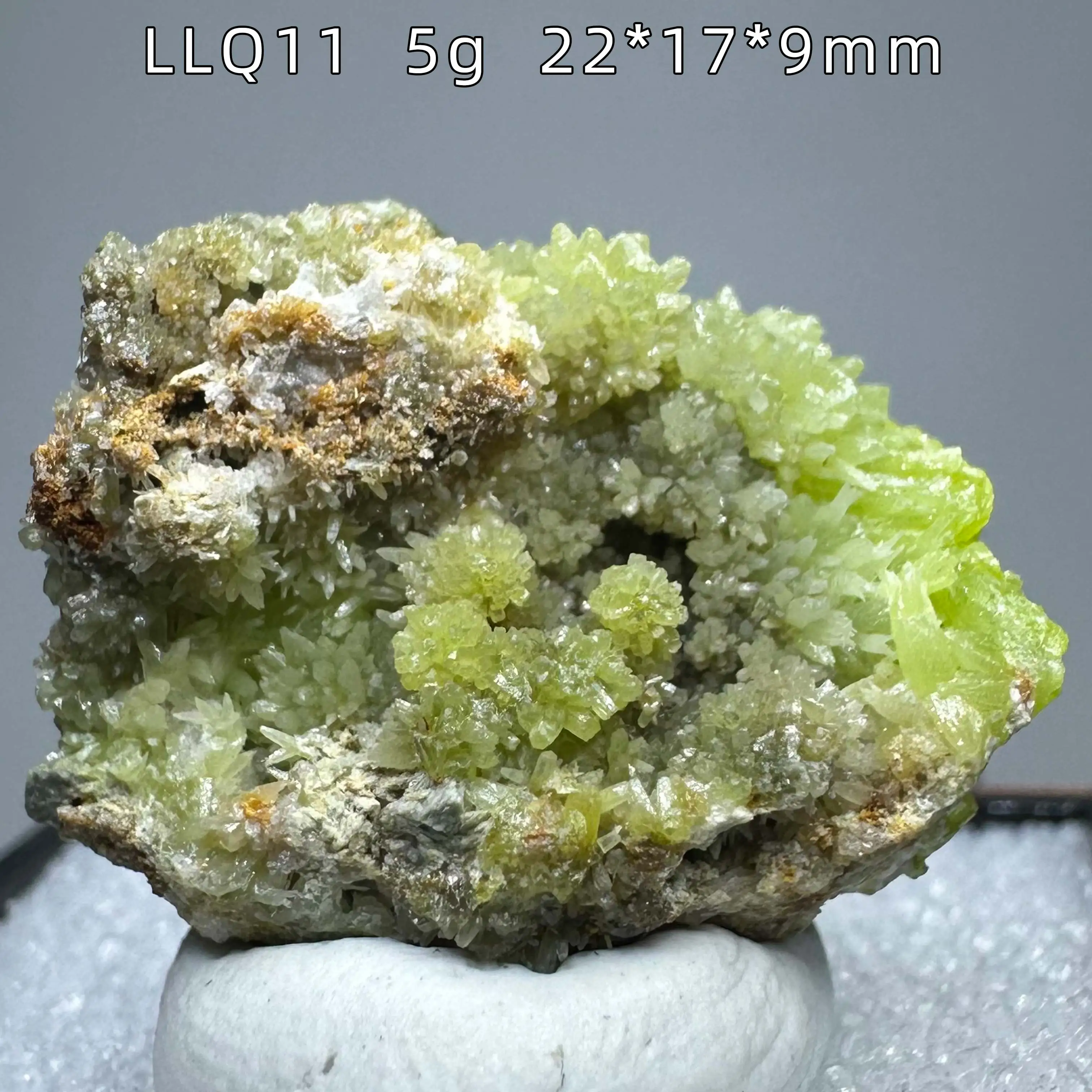 Natural GuangXi Pyromorphite Plumbogummite Mineral Specimen Quartz Rock Healing Stone Home Decor Gift