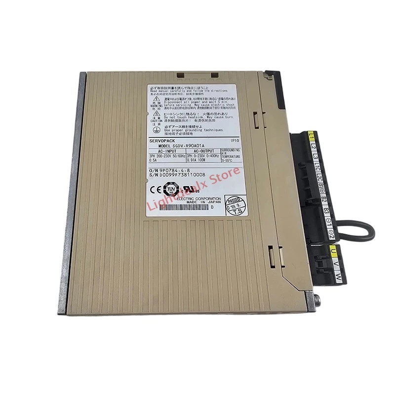 1 個の真新しい PLC モジュールボックス SGDV-R90A01A SGDVR90A01A