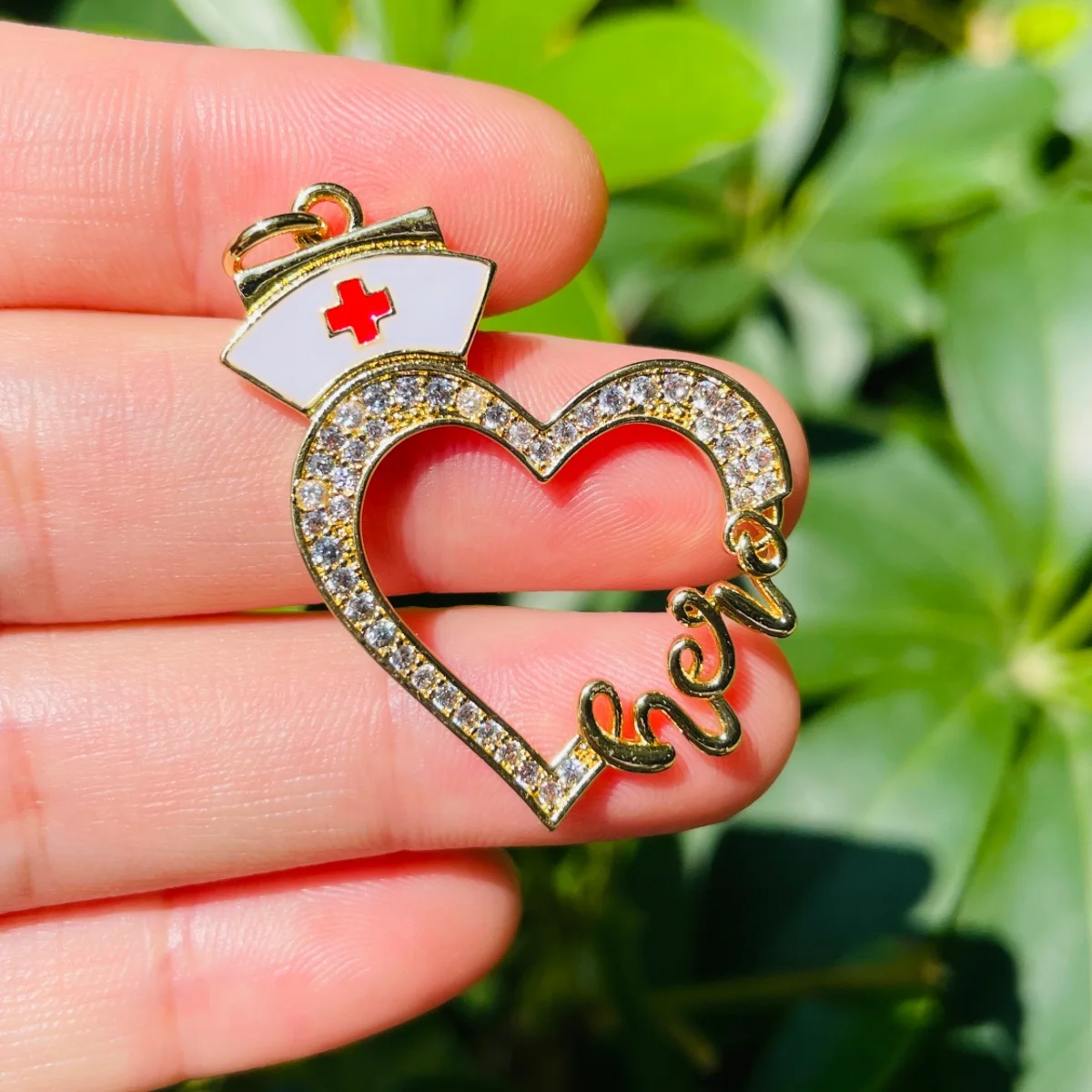 5pcs Zirconia Paved Nurse Hat Heart Hero Words Charm for Women Bracelet Making Letter Pendant Girl Necklace Keychain Jewelry DIY